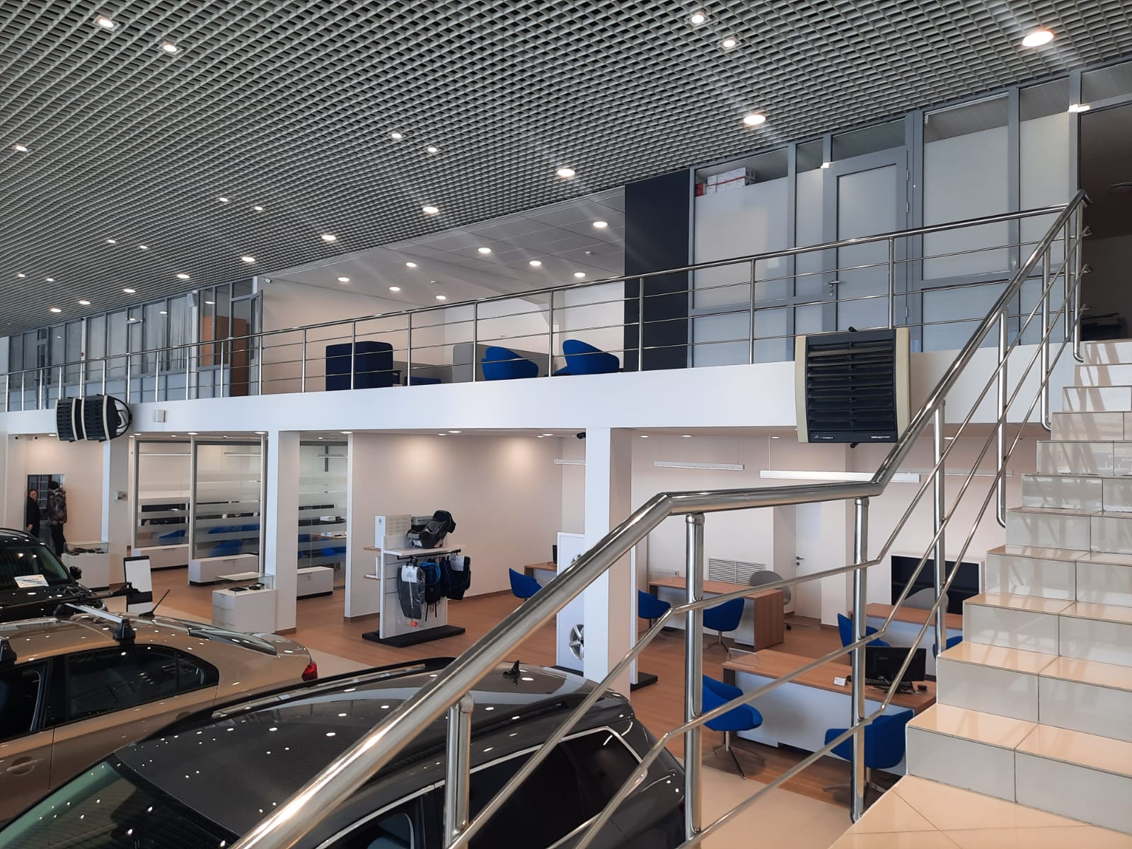 Ремонтно монтажные работы в здании Автосалона «Автомир-Центр»